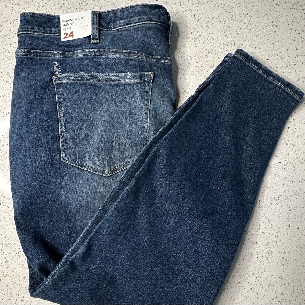 Lane Bryant Flex Waistband Signature Fit Skinny Midrise Distressed Jeans Size 24